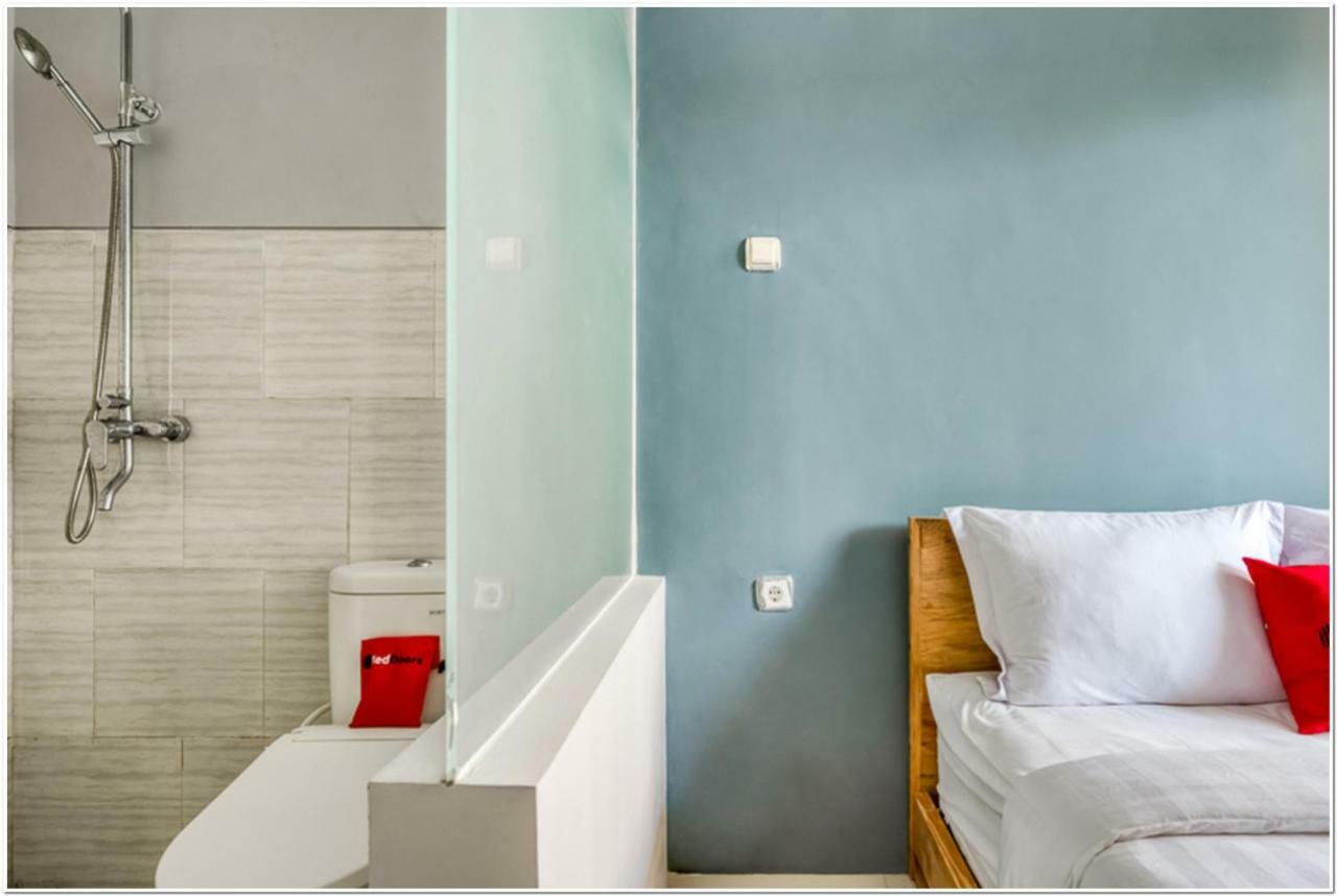 Reddoorz @ Bypass Juanda Airport Otel Sidoarjo Dış mekan fotoğraf