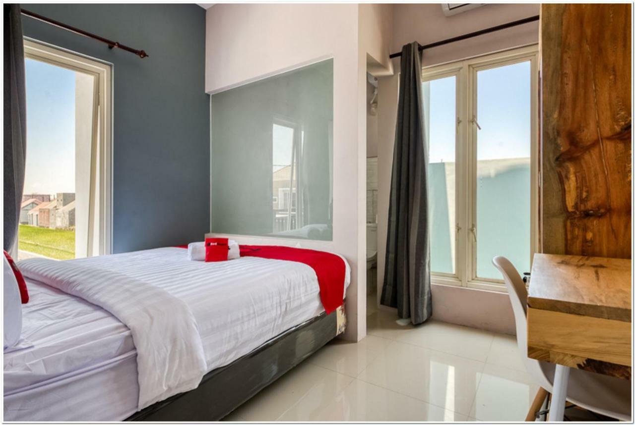 Reddoorz @ Bypass Juanda Airport Otel Sidoarjo Dış mekan fotoğraf